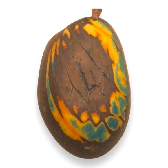 Tagua nut necklace - Picture 2 of 6